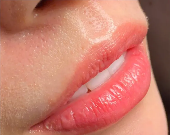 Môi phun màu Cam Hồng Đào tại KIMLY