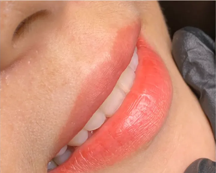Môi phun màu Cam Nude tại KIMLY